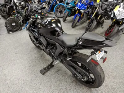 2022 YAMAHA R7