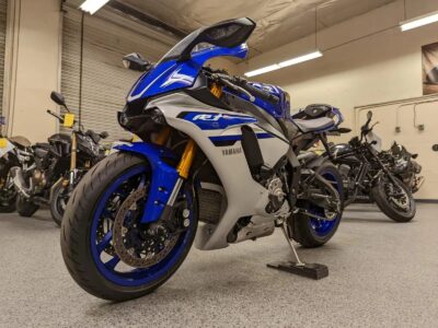 2016 Yamaha R1