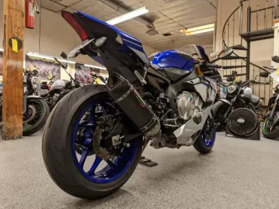 2016 Yamaha R1
