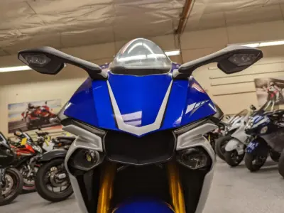 2016 Yamaha R1