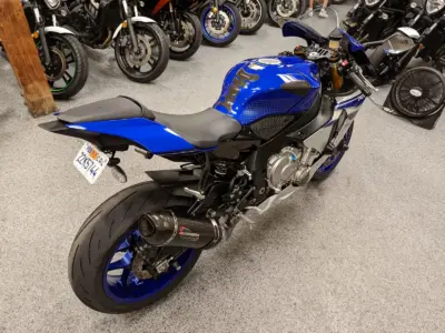 2016 Yamaha R1