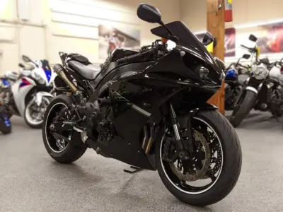2012 Yamaha R1 RAVEN