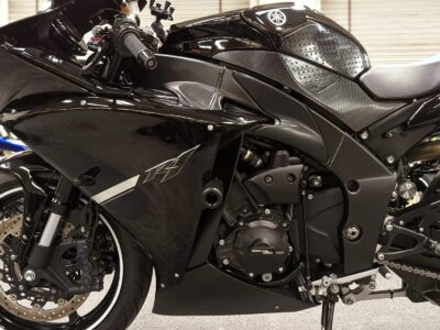 2012 Yamaha R1 RAVEN