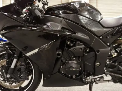 2012 Yamaha R1 RAVEN