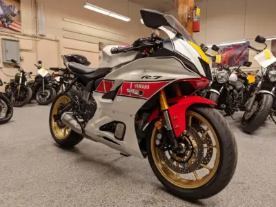 2022 YAMAHA R7 World GP 60th Anniversary Edition