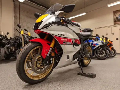 2022 YAMAHA R7 World GP 60th Anniversary Edition