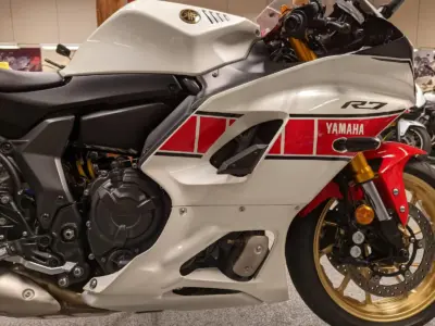 2022 YAMAHA R7 World GP 60th Anniversary Edition