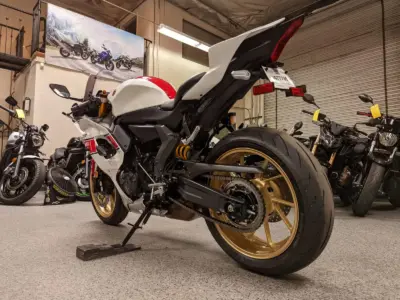 2022 YAMAHA R7 World GP 60th Anniversary Edition