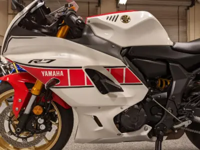 2022 YAMAHA R7 World GP 60th Anniversary Edition