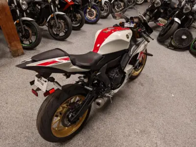 2022 YAMAHA R7 World GP 60th Anniversary Edition