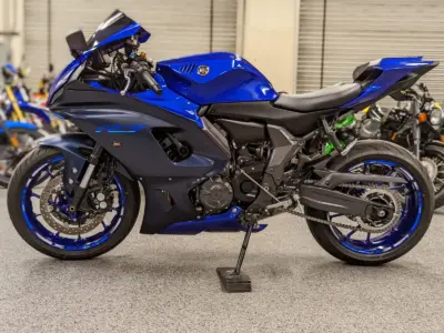 2022 YAMAHA R7