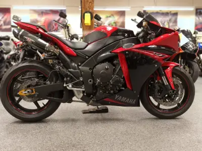 2013 Yamaha R1