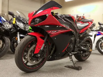 2013 Yamaha R1