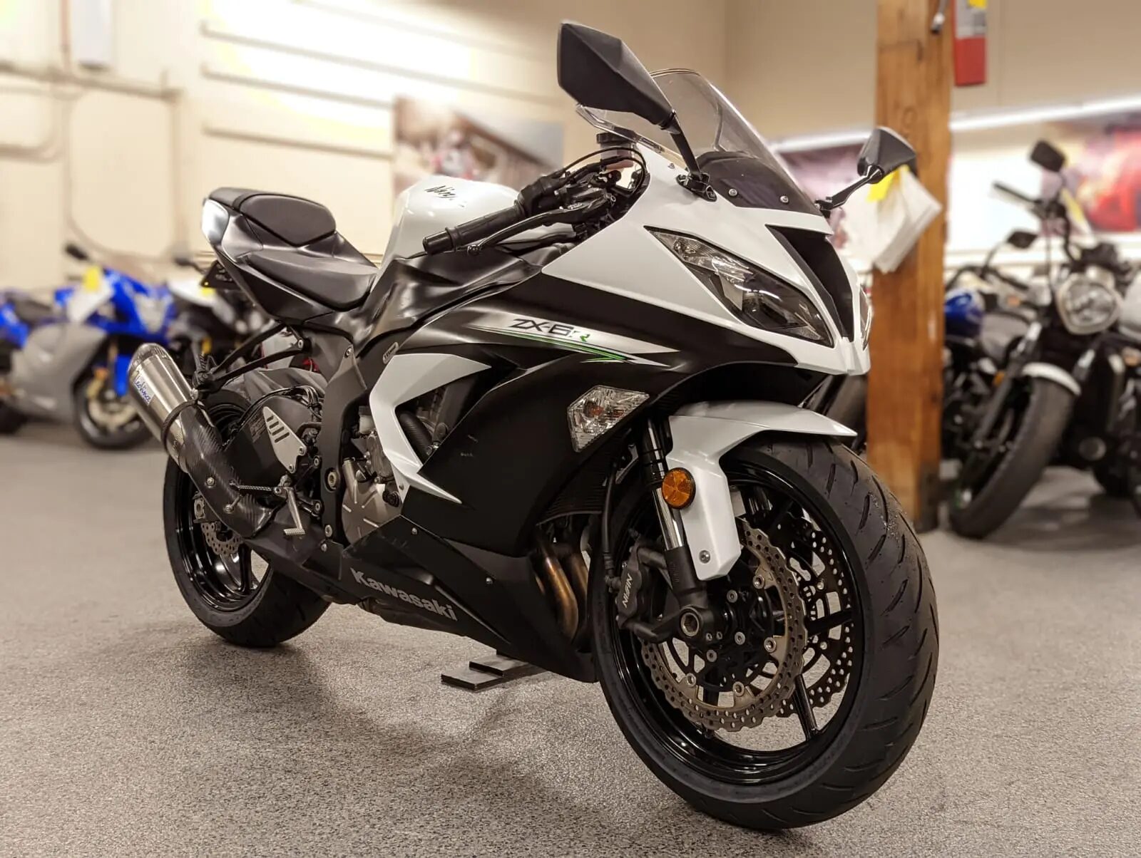 2014 Kawasaki Ninja 636 ZX6R - AK MotorsAK Motors
