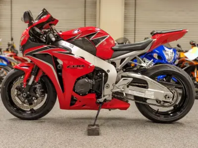 2011 HONDA CBR1000RR
