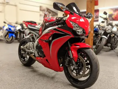 2011 HONDA CBR1000RR