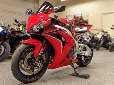 2011 HONDA CBR1000RR
