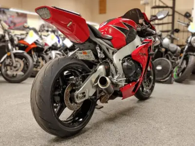2011 HONDA CBR1000RR