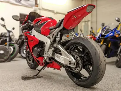 2011 HONDA CBR1000RR