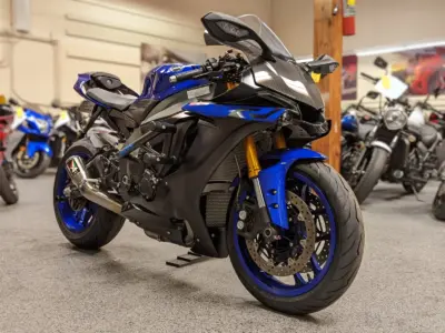 2019 Yamaha R1