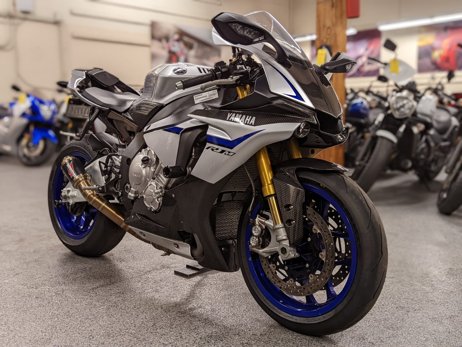 2015 Yamaha R1M - 5000 Miles | AK Motors