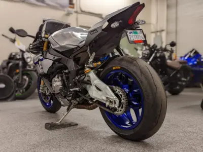 2015 Yamaha R1M