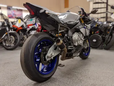 2015 Yamaha R1M