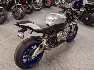 2015 Yamaha R1M