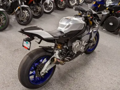 2015 Yamaha R1M
