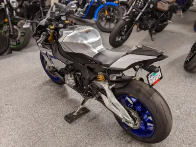 2015 Yamaha R1M