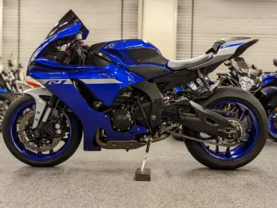 2020 Yamaha R1