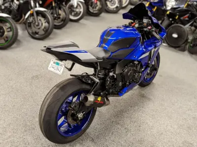 2020 Yamaha R1