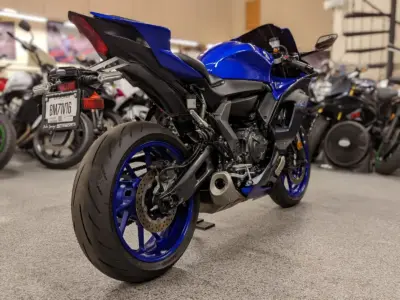 2022 YAMAHA R7