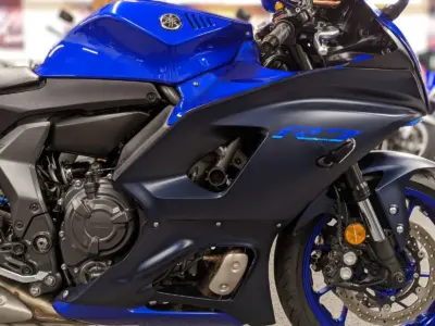 2022 YAMAHA R7