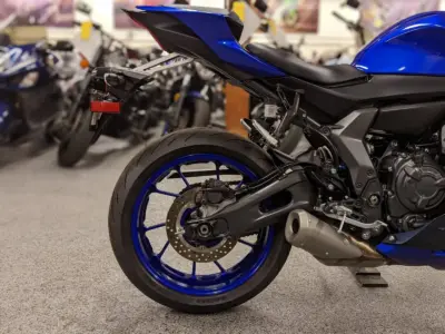 2022 YAMAHA R7