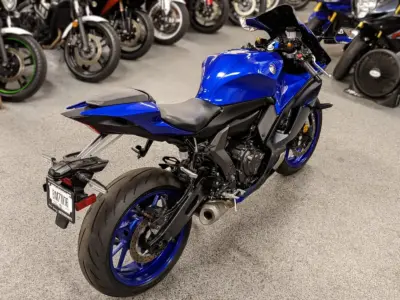2022 YAMAHA R7
