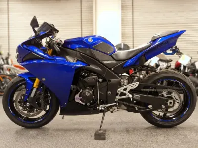 2010 Yamaha R1 Crossplane