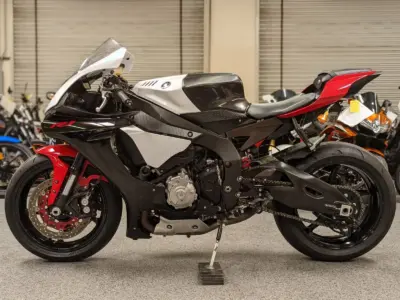 2016 Yamaha R1 R1S