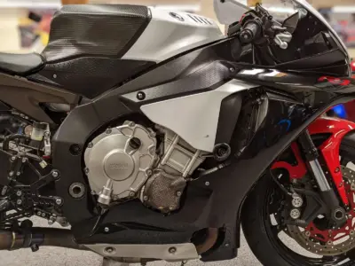 2016 Yamaha R1 R1S
