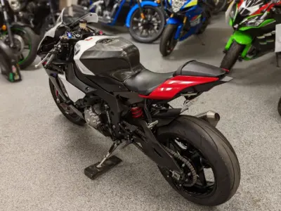 2016 Yamaha R1 R1S