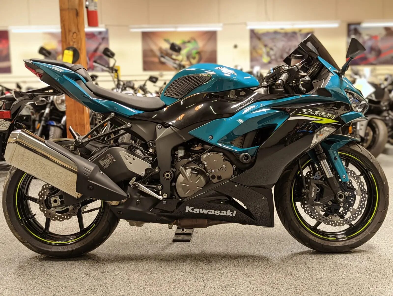 2021 Kawasaki Ninja 636 ZX6R - AK MotorsAK Motors