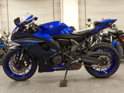 2022 YAMAHA R7