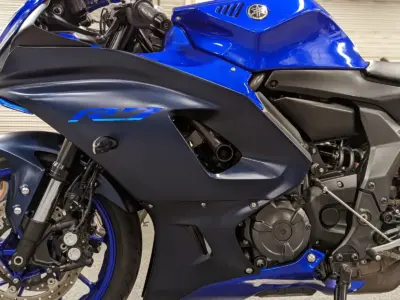 2022 YAMAHA R7