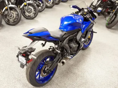 2022 YAMAHA R7