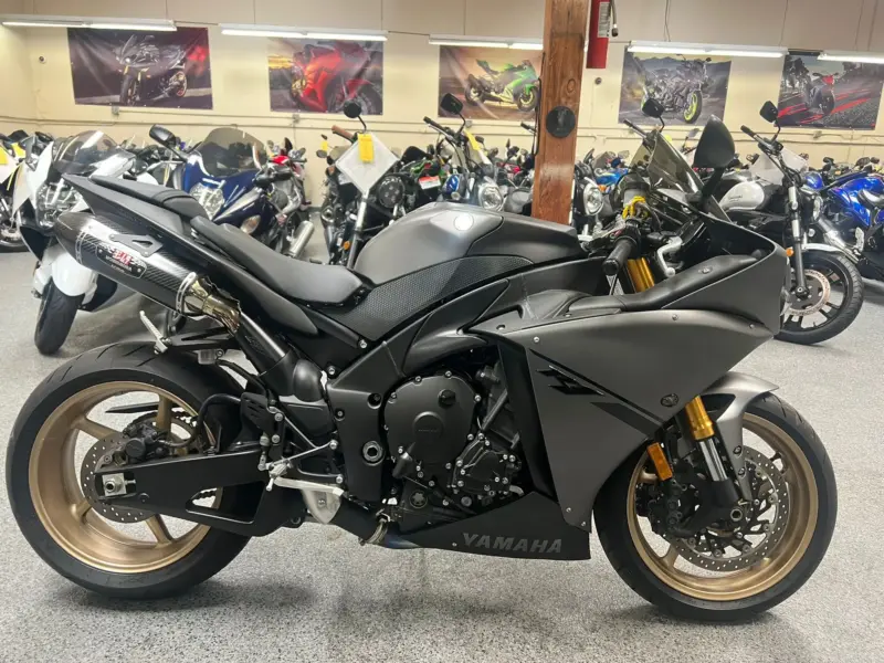 2014 Yamaha R1