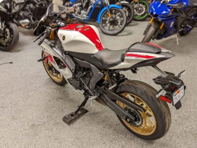 2022 YAMAHA R7 World GP 60th Anniversary Edition