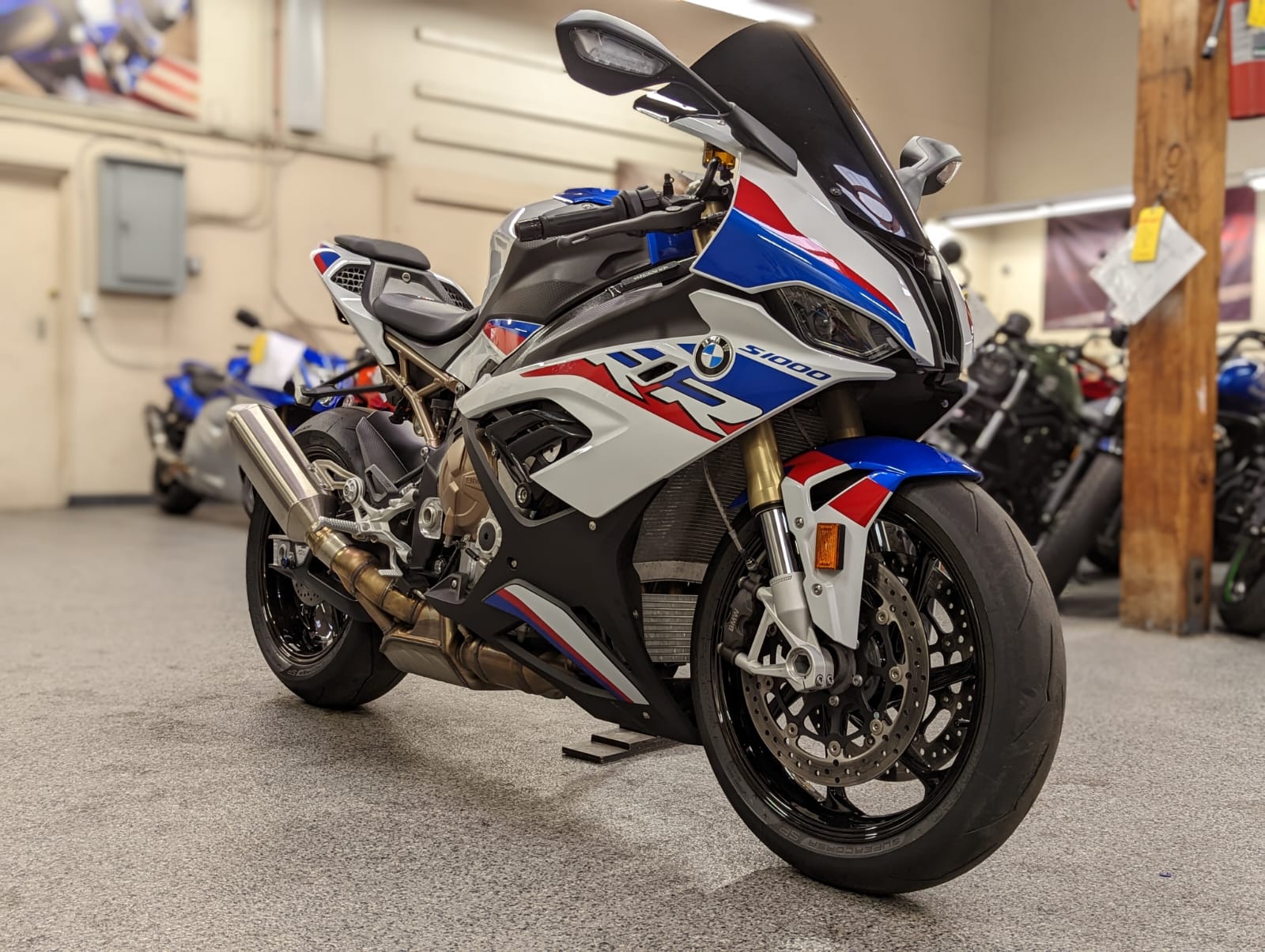 2022 BMW S1000RR M PACKAGE AK Motors 2022-bmw-s1000rr-m-package-ak-motors