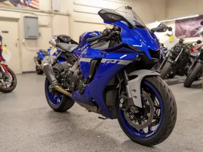 2020 Yamaha R1