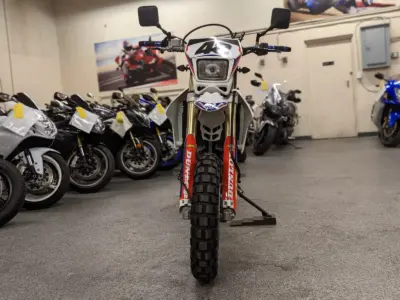 2017 Suzuki DRZ400SM