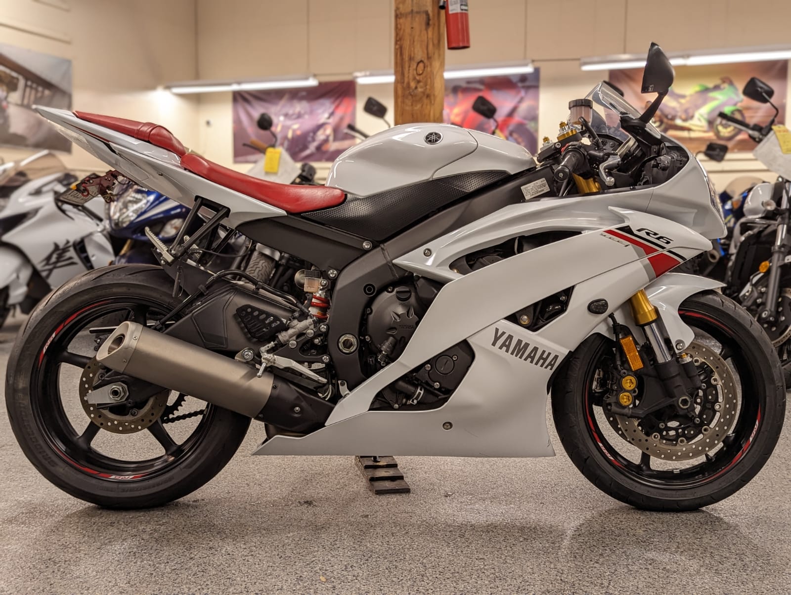 2015 Yamaha R6 Pearl White - 6000 Miles | AK Motors